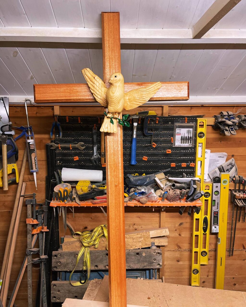 Instagram post from carvings_by_brett. This post is in position 0.